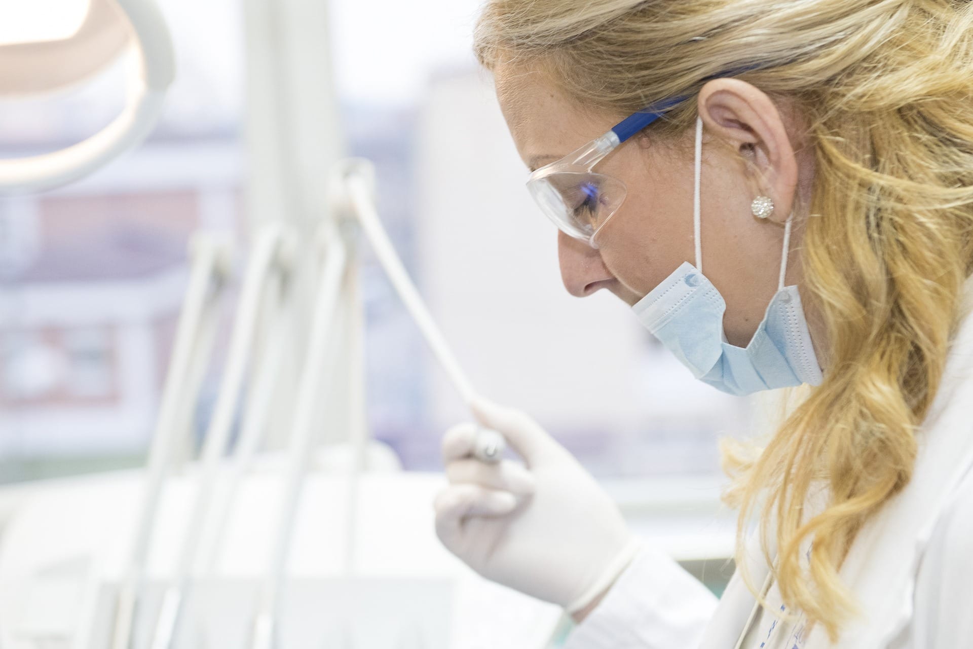 doctor-563429_1920 Dr. Monica Gobran & Associates pecializing in Implants, Invisalign, and Sleep Apnea | Worcester Cosmetic Dentist: Choosing Dentures